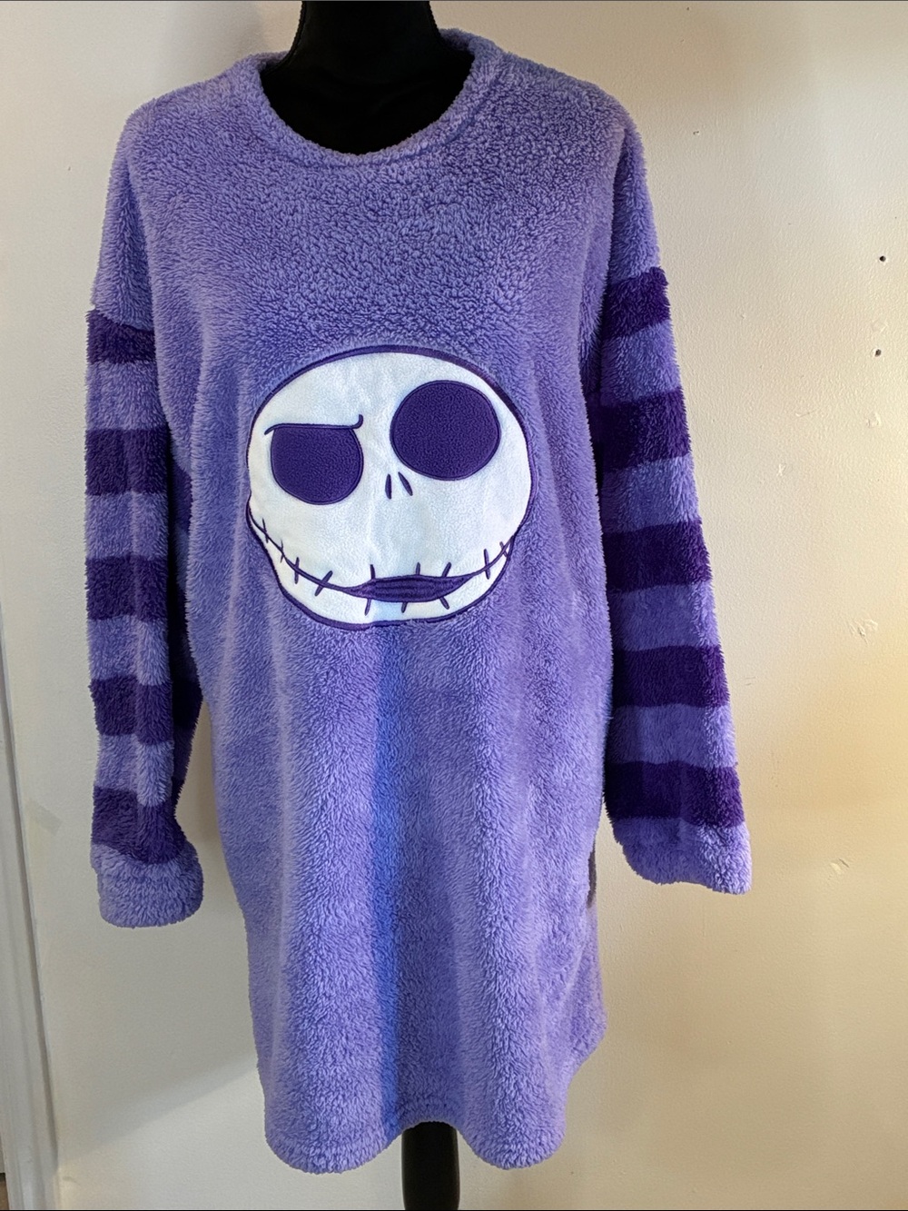 The nightmare before Christmas Jack Skellington lilac purple plush sleepshirt XL